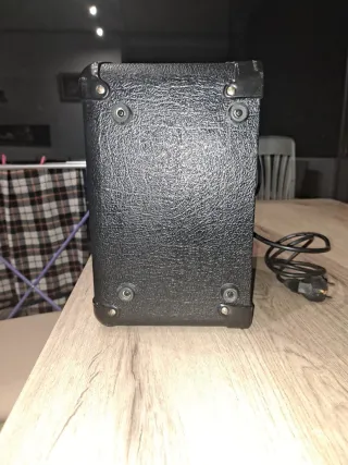 Amplificador Marshall MG10CD