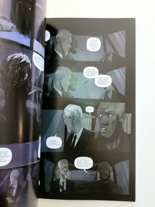 The October Faction 1 (Spanish Edition)