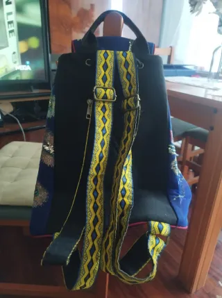 Mochila bordada con lentejuelas