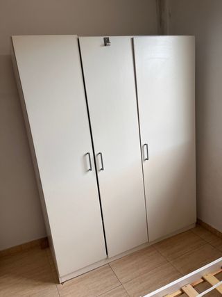 Armario blanco 3 puertas
