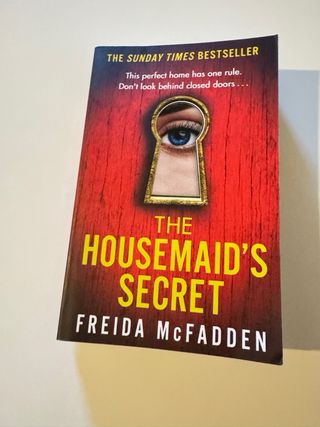 Psychological thriller books, good as new.