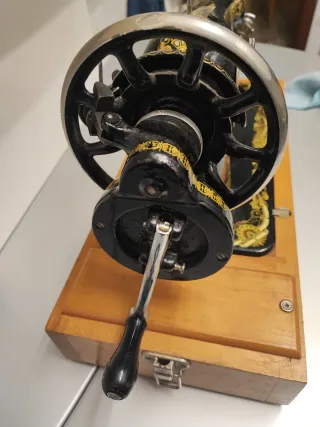 MAQUINA DE COSER SINGER ANTIGUA