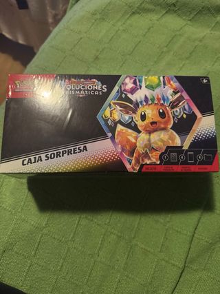 Caja Sorpresa Pokémon Evoluciones Prismaticas