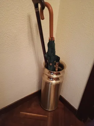 Paragüero dorado metal y madera