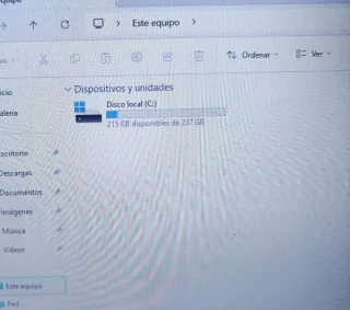 Portátil Lenovo IdeaPad 330 i5 / 8GB RAM / 256GB