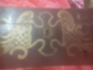 Preciosa caja vintage con espejo.Es muy antigua