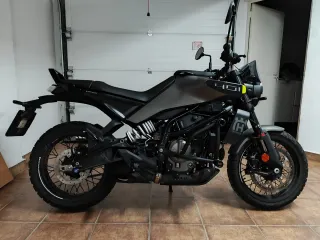 Husqvarna Svartpilen 401 2025