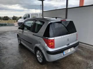 Peugeot 1007 2006