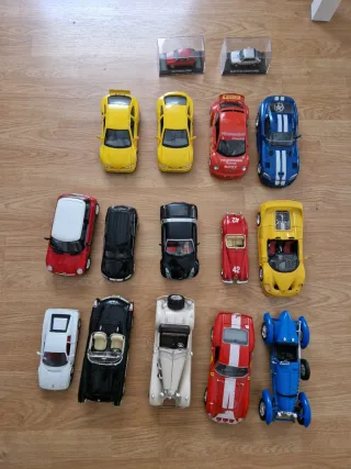 Maquetas de coches variados