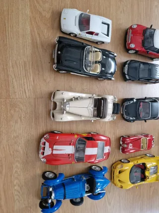 Maquetas de coches variados