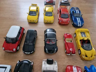 Maquetas de coches variados