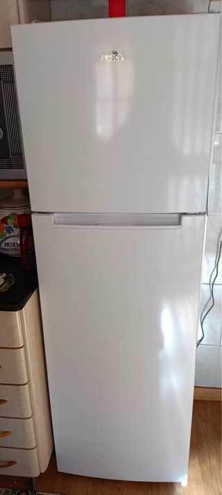 Nevera Amica blanca