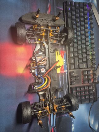 Coche de radiocontrol XRAY T4