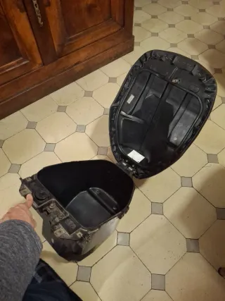 Sillin (asiento, bahúl) yamaha aerox