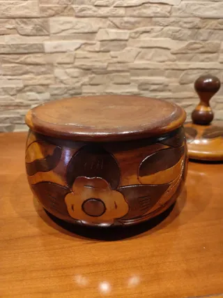 Batea de madera de cedro tallada