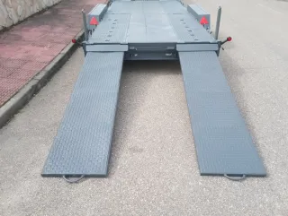 Remolque plataforma coche
