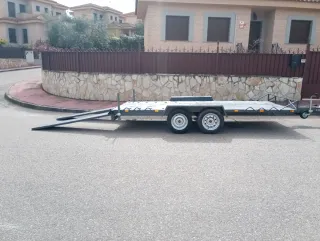 Remolque plataforma coche