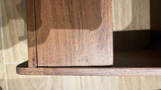 Mesita de noche de madera de acacia