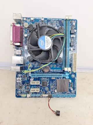 PLACA BASE DE ORDENADOR