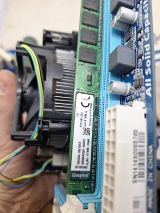 PLACA BASE DE ORDENADOR