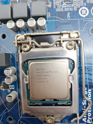 PLACA BASE DE ORDENADOR