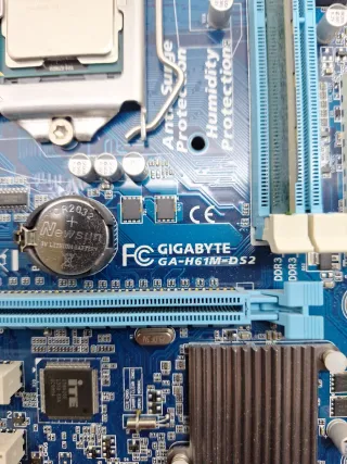 PLACA BASE DE ORDENADOR