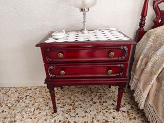 Mesilla de noche granate madera