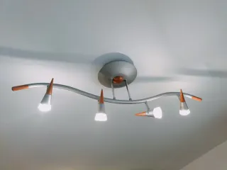 Lámpara de techo moderna metal y madera 4 focos