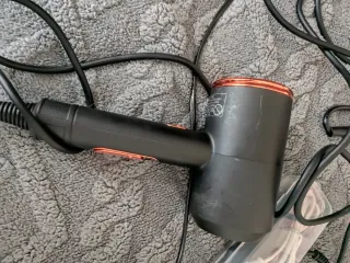 Varios artículos para el cuidado del cabello