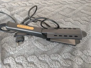 Varios artículos para el cuidado del cabello