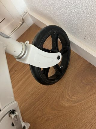 Patinete Stoy blanco poco usado