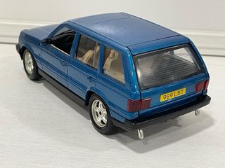 Range Rover 1/24 Azul Metálico