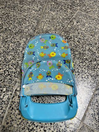 Asiento para bañera de bebé con peces