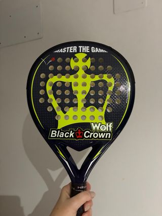 Pala de pádel Black Crown Wolf + funda