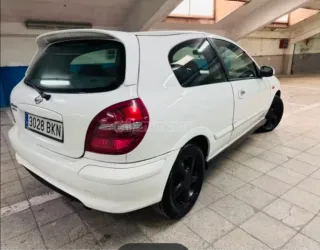 Nissan Almera 2001