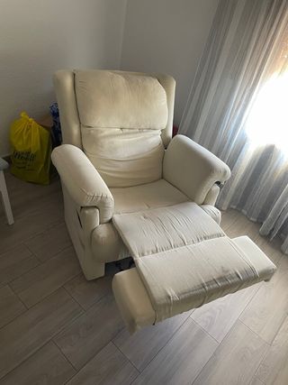 Sillón reclinable individual beige
