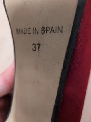 Zapatos de tacón Angel Alarcón rojos