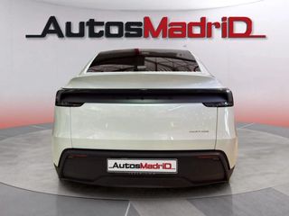 Tesla Model Y Gran autonomía con tracción trasera