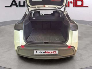 Tesla Model Y Gran autonomía con tracción trasera