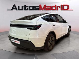 Tesla Model Y Gran autonomía con tracción trasera