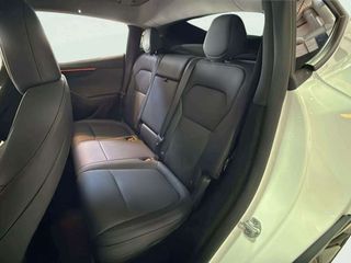 Tesla Model Y Gran autonomía con tracción trasera