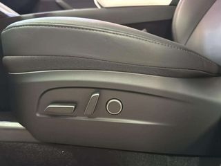 Tesla Model Y Gran autonomía con tracción trasera