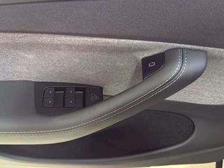 Tesla Model Y Gran autonomía con tracción trasera