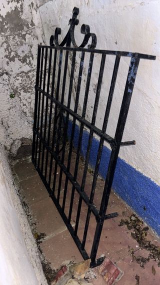 Reja negra 147x126cm