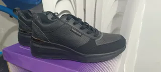 Tenis skechers sin usar