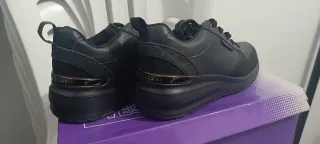 Tenis skechers sin usar