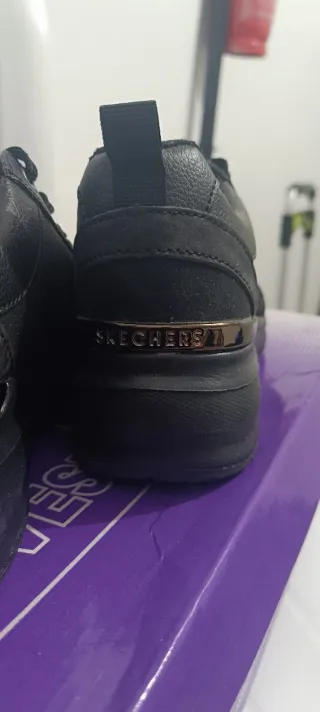 Tenis skechers sin usar