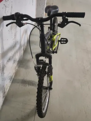 Bicicleta 20 pulgadas Negra y Amarilla