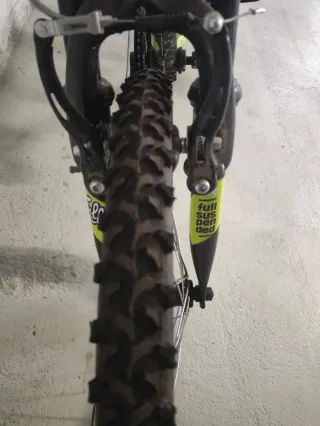 Bicicleta 20 pulgadas Negra y Amarilla