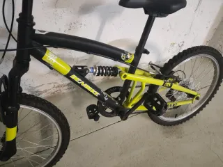 Bicicleta 20 pulgadas Negra y Amarilla